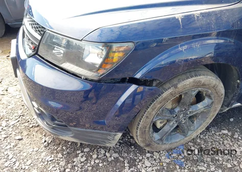 2018 Dodge Journey Crossroad z USA, uszkodzony, nr VIN 3C4PDCGG0JT517195